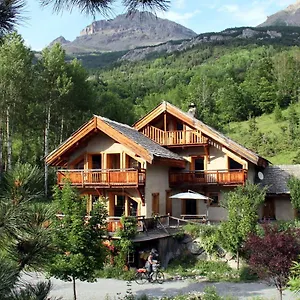 La Paille Bed & Breakfast Pelvoux