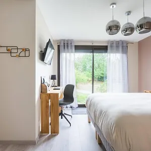 https://le-petit-rocher.hotels-rhonealpes.com