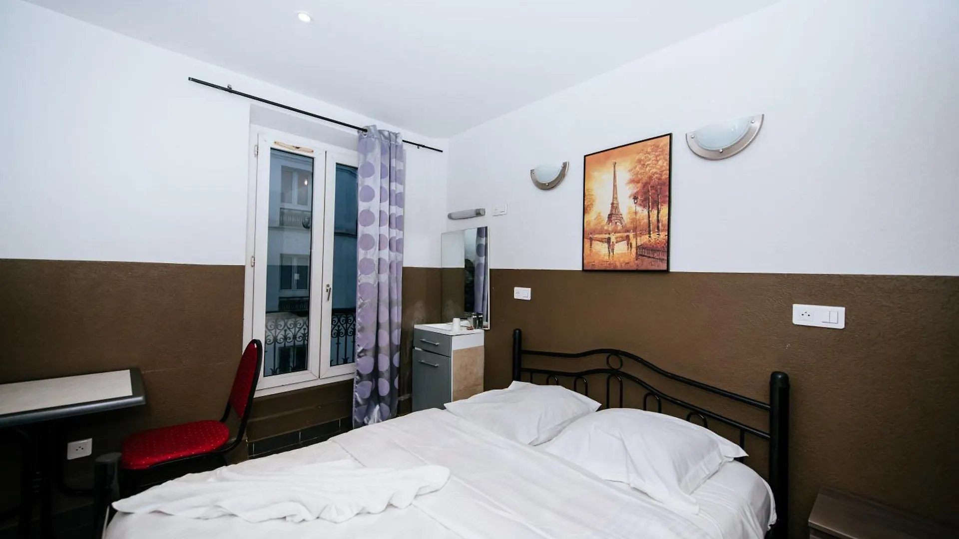 Hotel De La Poste Paris