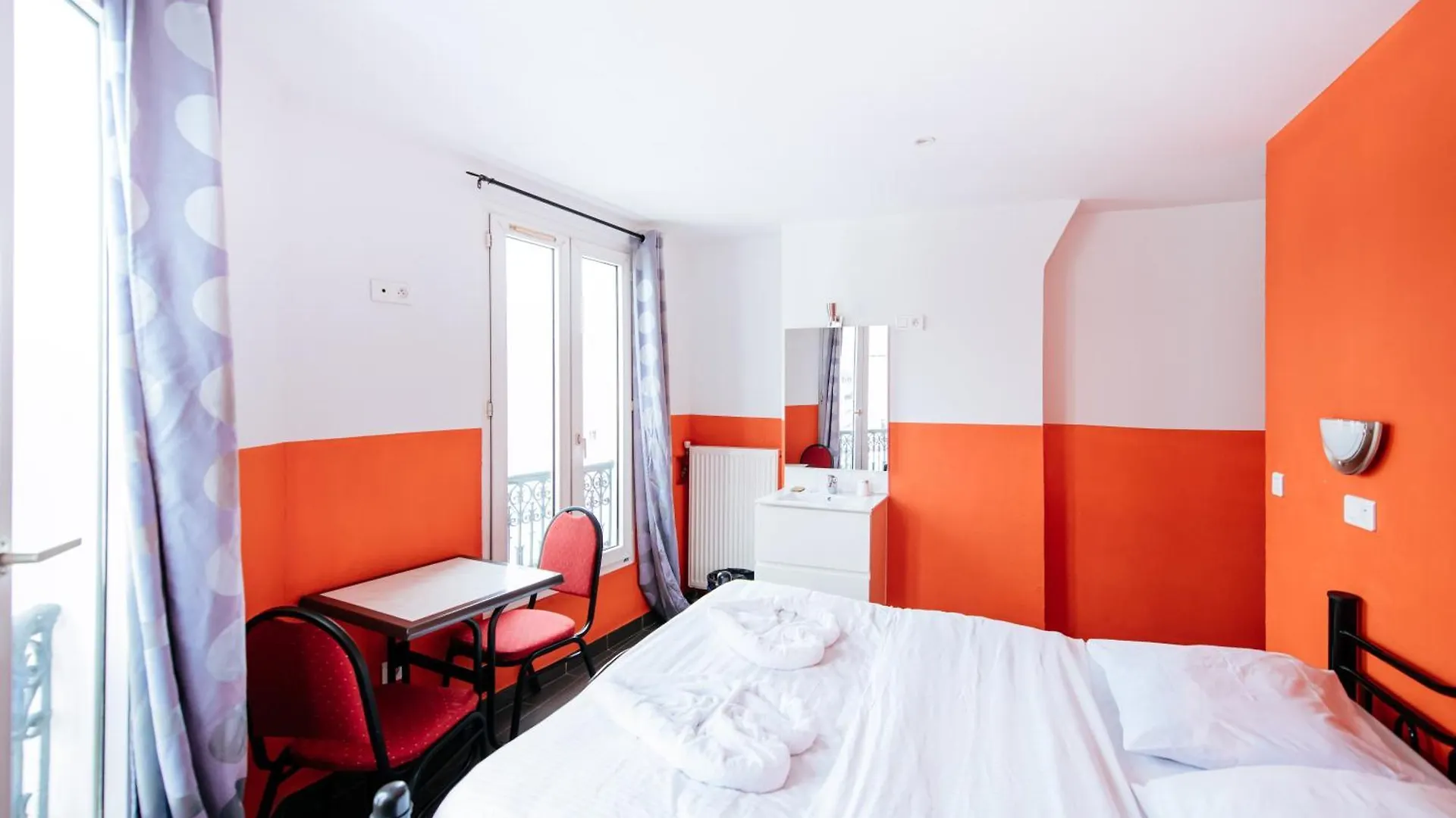 Hotel De La Poste Paris France